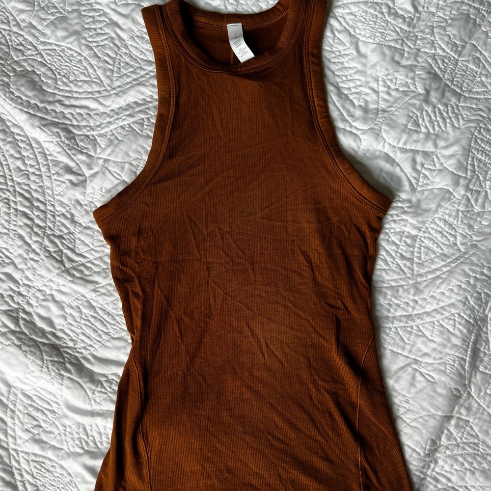Lululemon hold tight crew neck tank top size 2